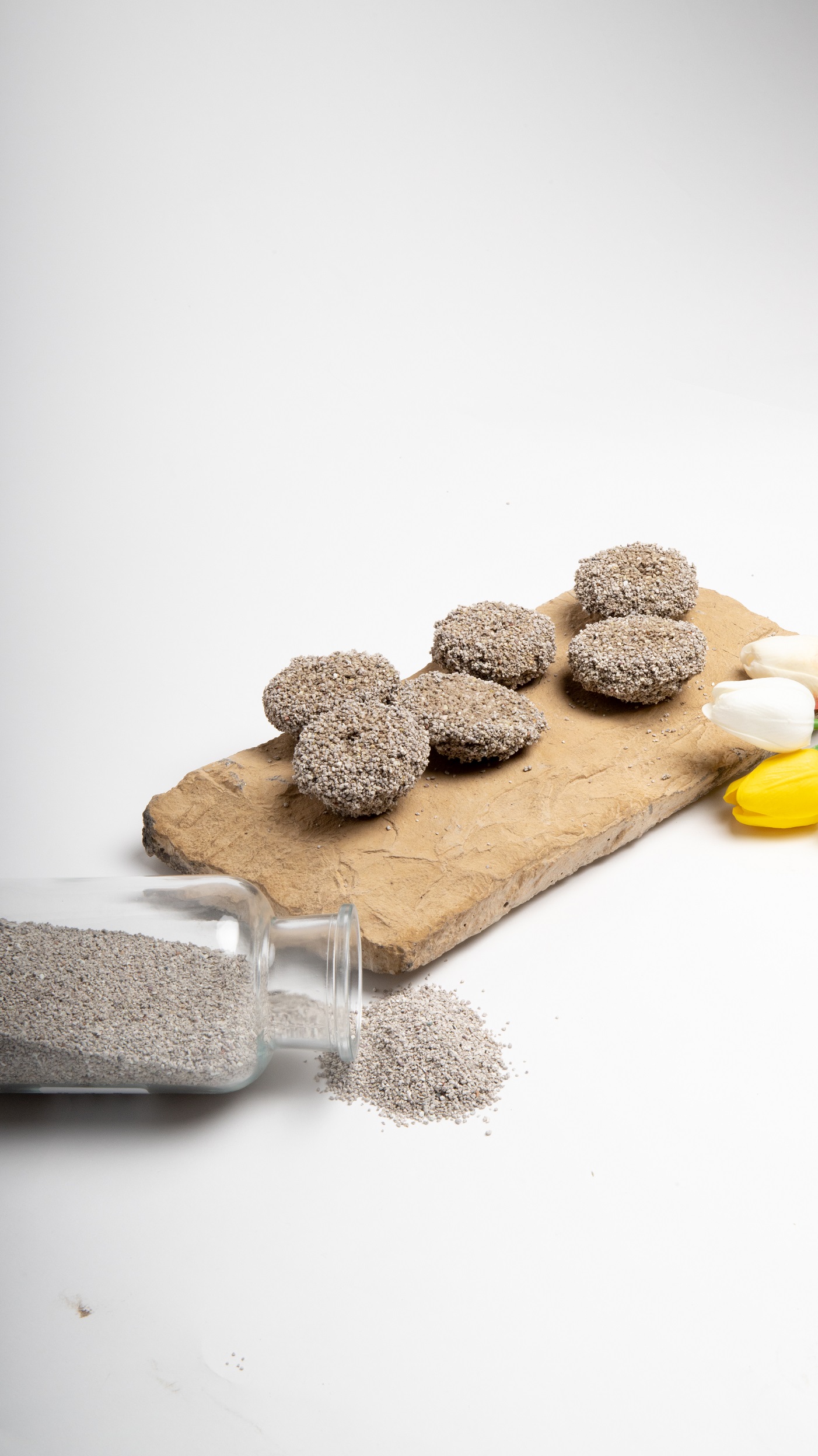 Dust Free Sodium Based Hard Clumping Cat Toilets Products Clay Mineral Bentonite Cat Litter For Animal Use