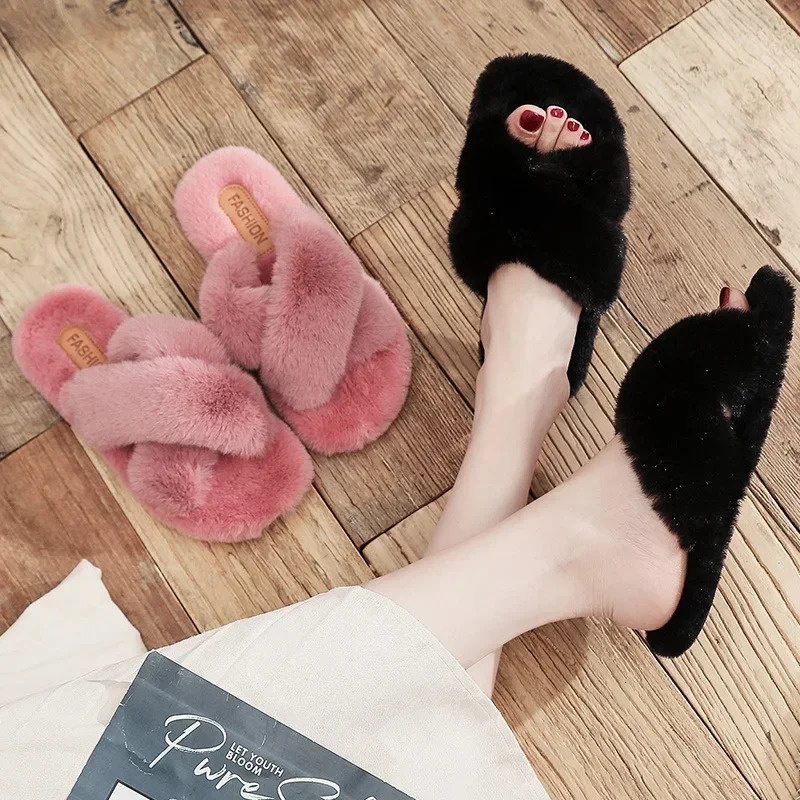 Womens fashionable warm fluffy slider comfortable artificial fur cross indoor floor slider soft fur womens celebrity flip cover 241126