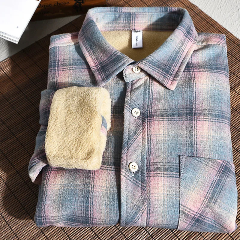 Mens button up long sleeved brushed plain casual shirt for autumn and winter single pocket thick wool Sherpa lining flannel shirt 241126