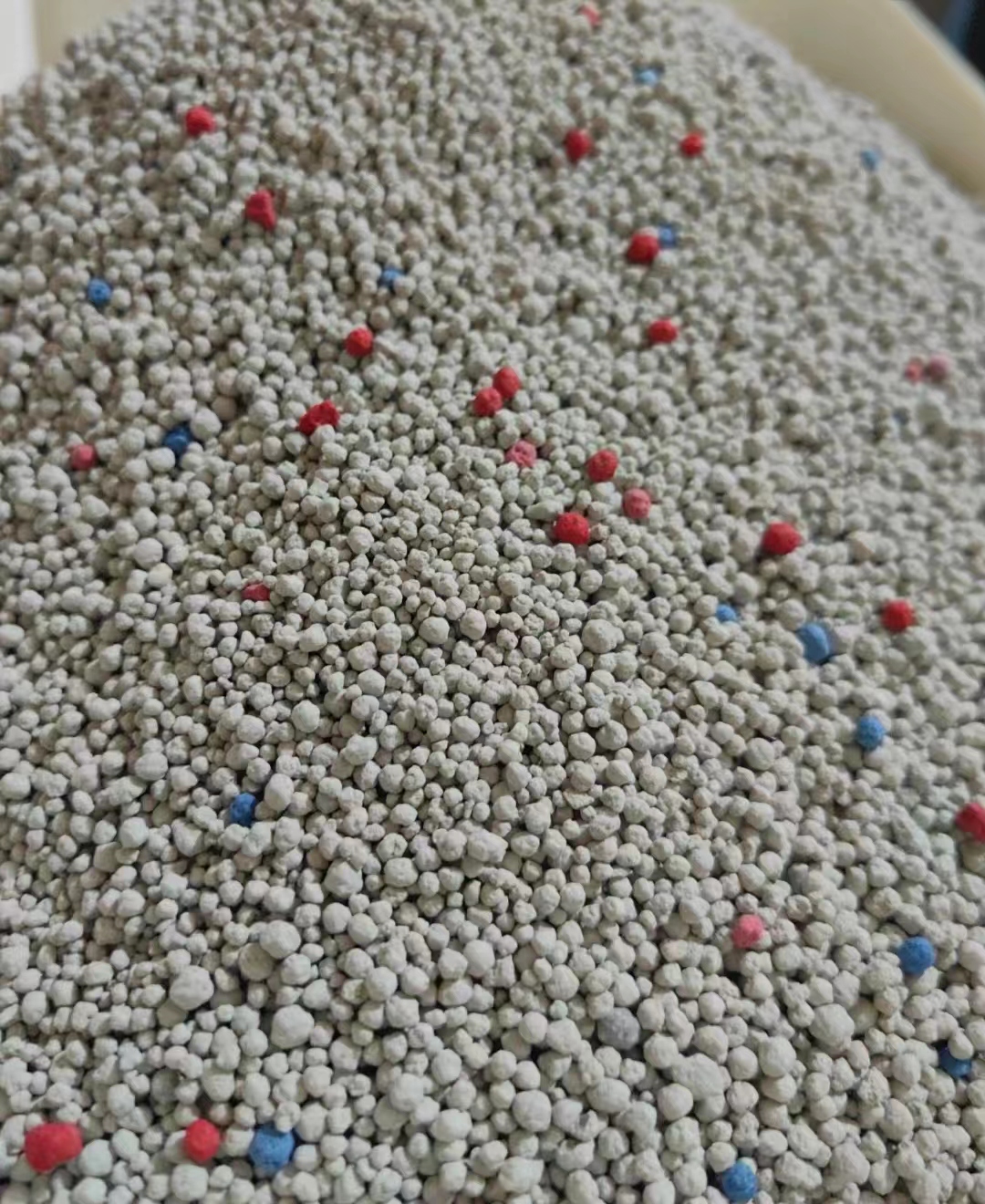 Agglomeration firmly Low dust cheap price cost effective absorption capacity made from bentonite clay cat litter
