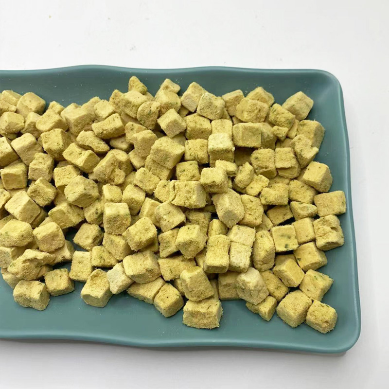 Freeze dried dog snacks Diced beef with pumpkin Wholesale Pet freeze-dried snacks dog food cat Treats Freeze dried vegetables