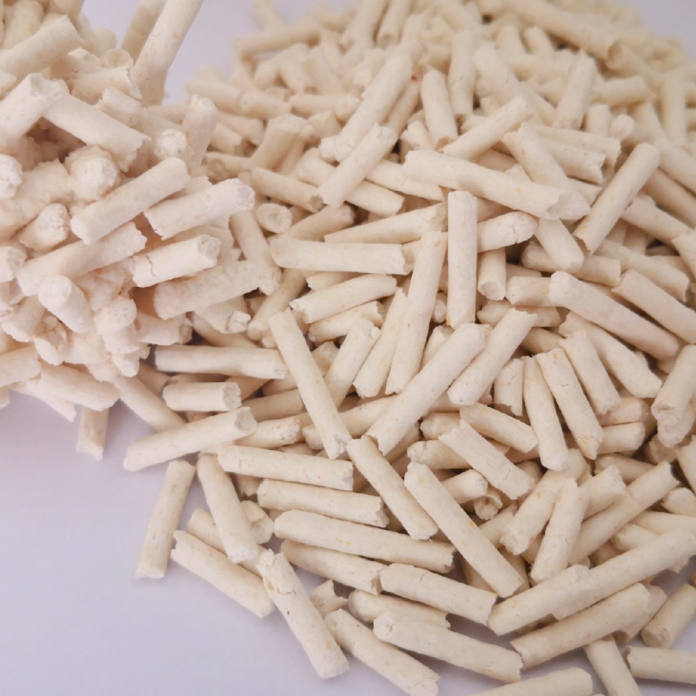 Eco Friendly Cat Sands Cat Toilet Flushable Clumping Cat Litter Tofu Litter Cheapest China Supplier