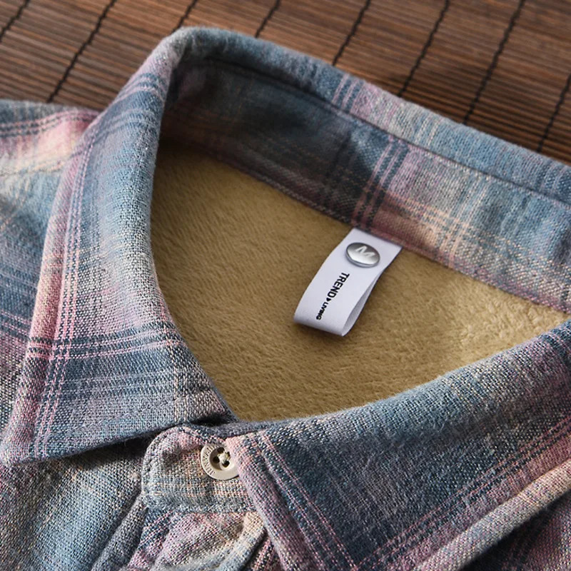 Mens button up long sleeved brushed plain casual shirt for autumn and winter single pocket thick wool Sherpa lining flannel shirt 241126