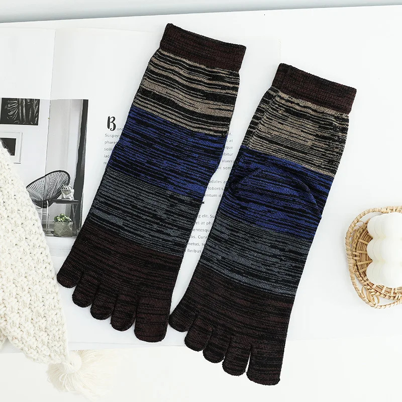 5 pairs of mens retro five finger socks with Japanese style colorful thick cotton spring warmth Harajuku 5-finger socks EU44 241126