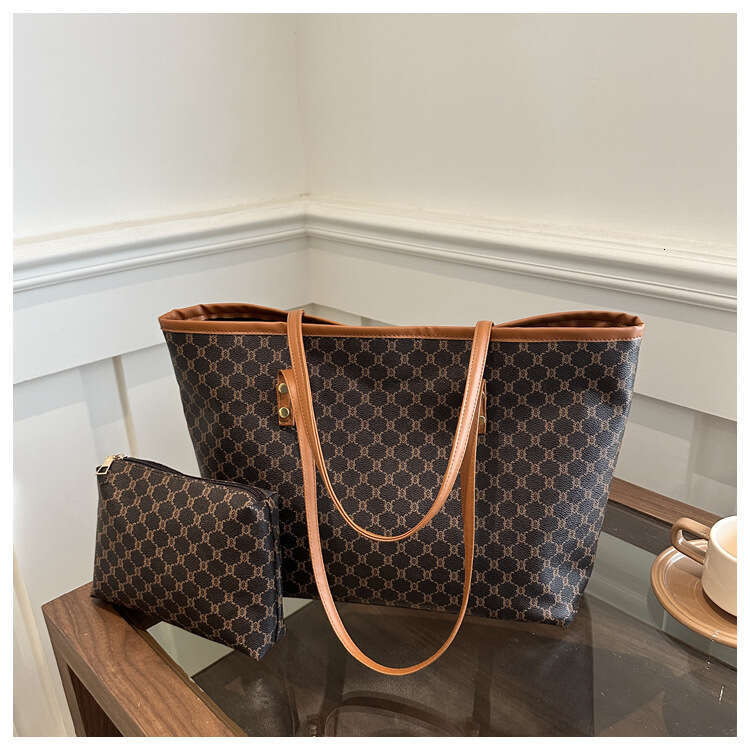 2024 Autumn High end Western Style 100 Handheld for Women's Work Commuting Large Capacity Leisure Tote Bag