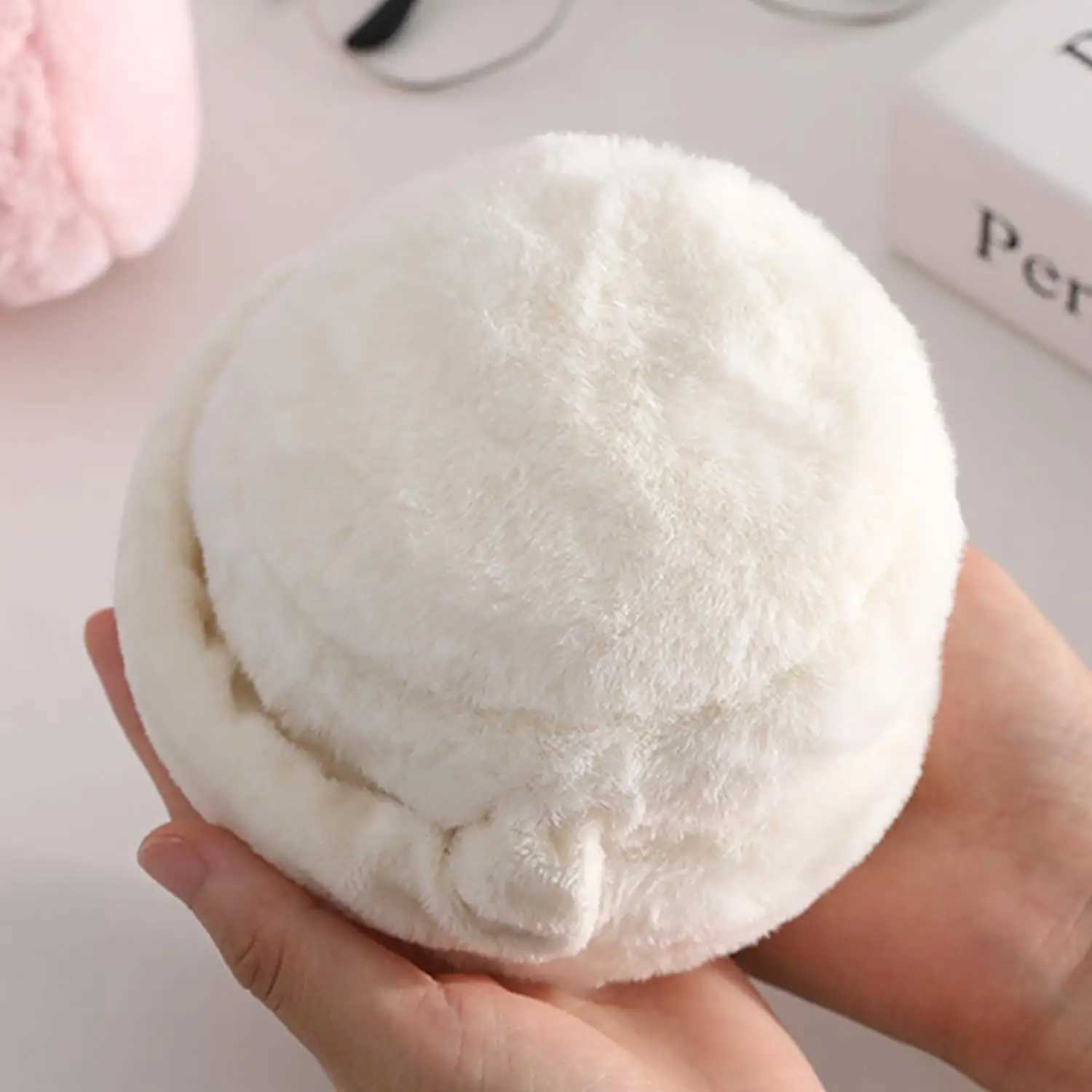 Autumn Winter Cold Protection Earmuffs Women Men Fashion Ear Warmer Black White Plush Foldable Ear Muffs Adjustable EarflXJ241126