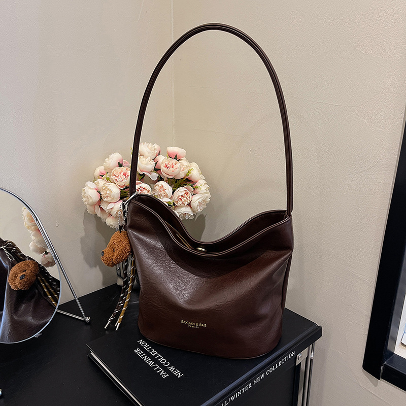 Autumn And Winter Super Popular Bags For Women New Versatile Single Shoulder Armpit Bag, Hand-held Bucket Bag Designer Handbags
