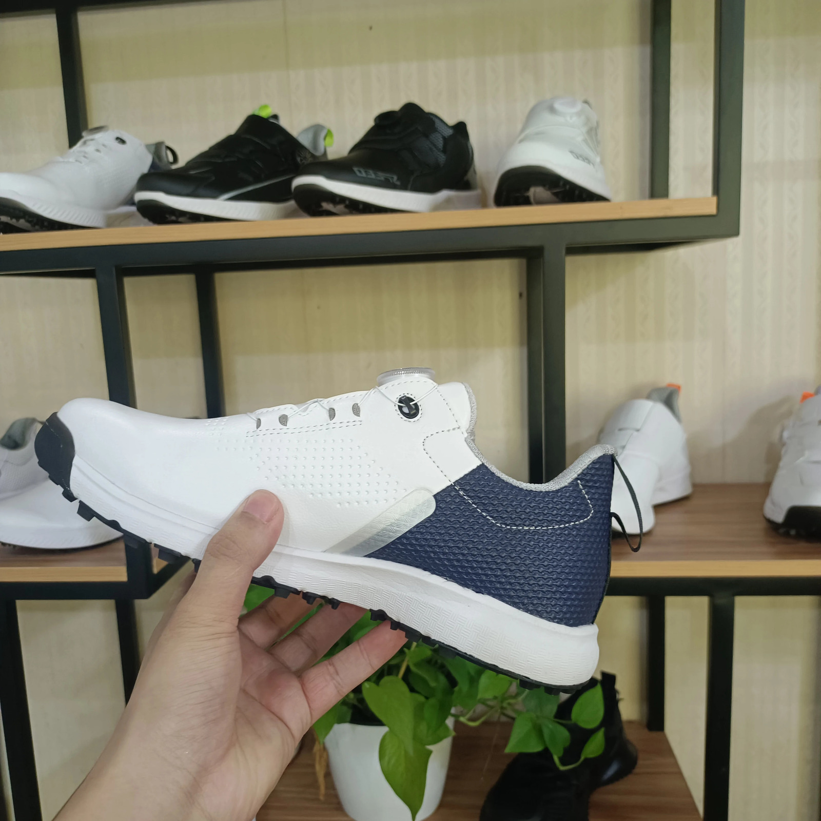 Fashion Golf Shoes Men Golf Shoes Leather Sneakers Shoes Comfortable Outdoor Walking 39-46 Walking Big Footwears 241126