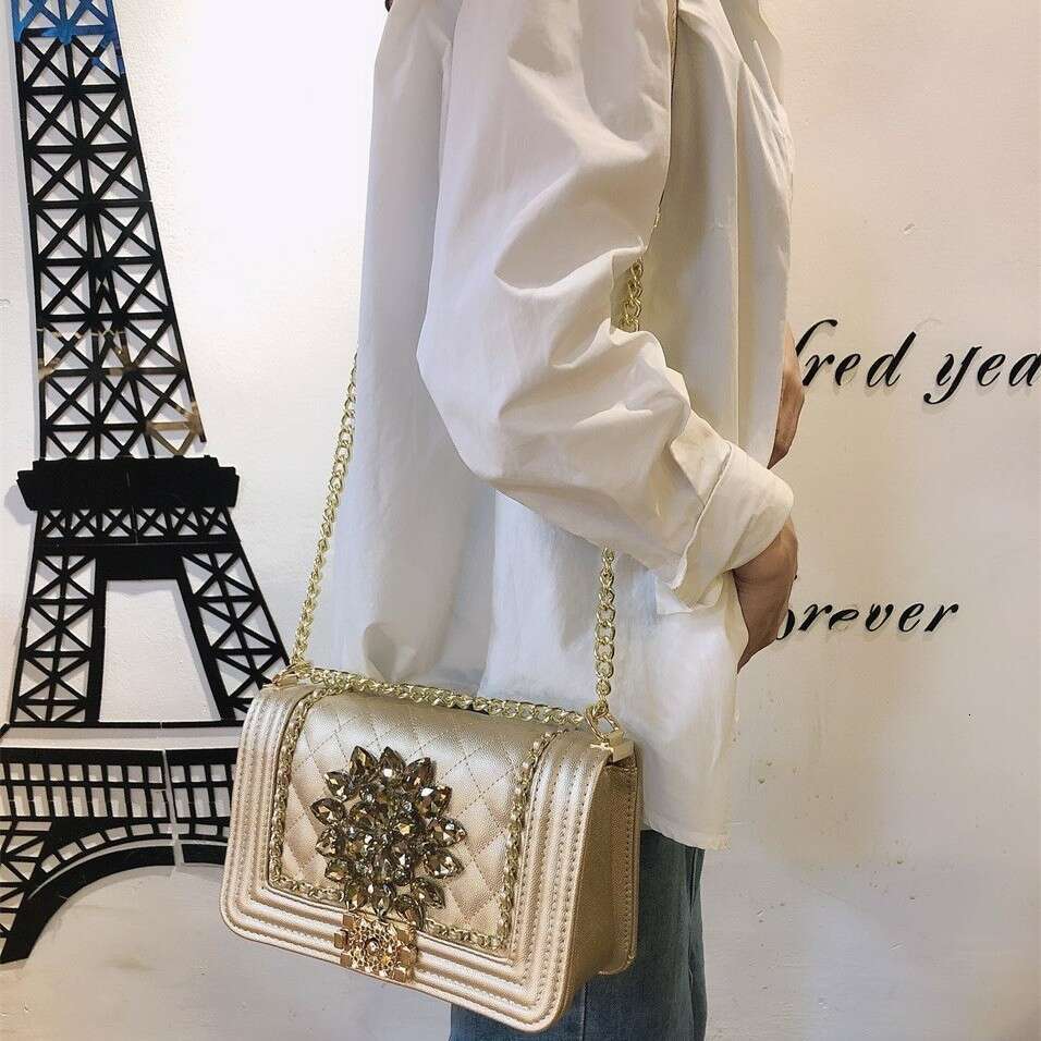 Water 2023 New Fashion Trend Small Fragrant Style Grid Chain Western Women's Diamond Inlaid Shoulder Cross Bag