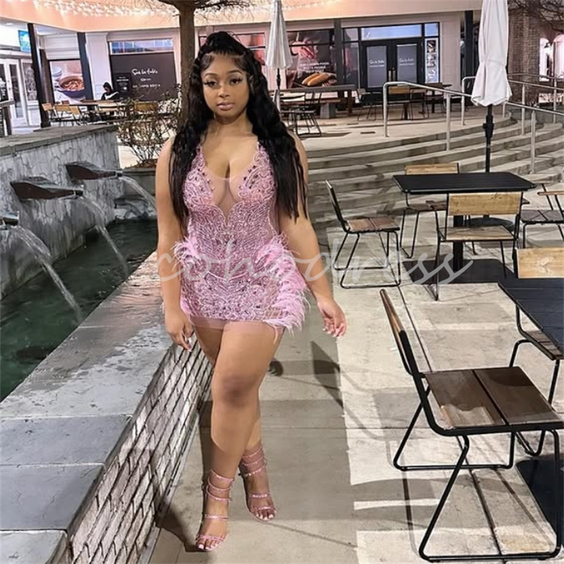 Stunning Pink Baddie Prom Dress With Feather Mini Short See Through Cokctail Dress Black Girls Holiday Evening Party Dress Birthday Formal Homecoming 