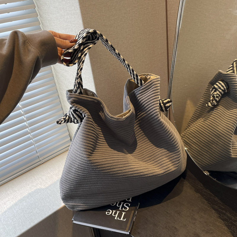 Large Capacity Women's Cloth Bag New Women's Hand-held Tote Bag Urban Minimalist Shoulder Bag