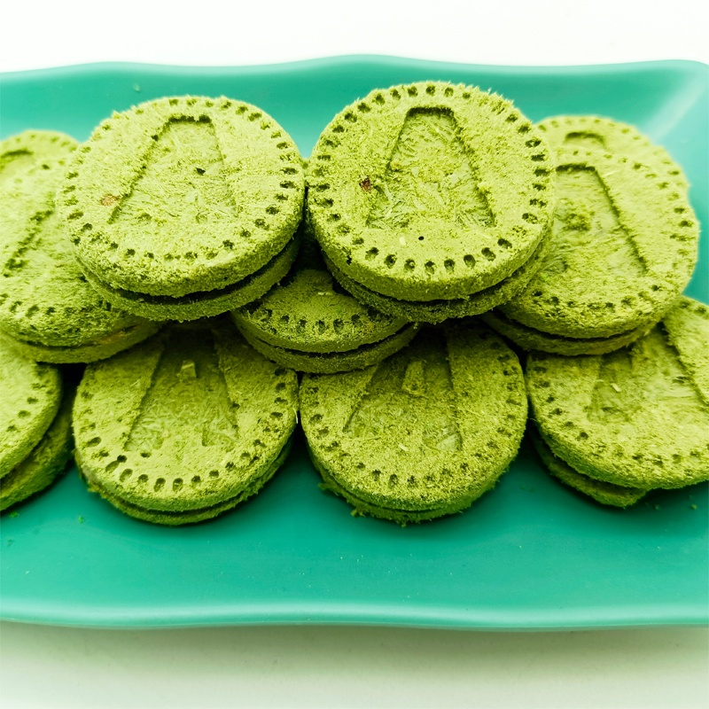 Freeze dried cat snack Freeze dried Cat grass biscuits Wholesale bulk cargo cat Treats Freeze dried dog snacks