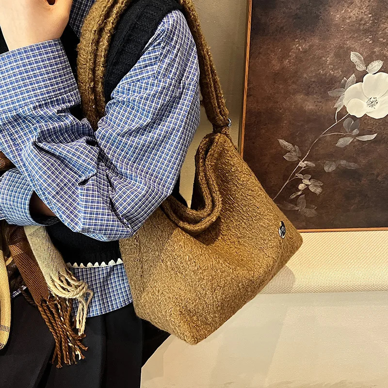 Large Capacity Woolen Bag Womens Korean Version Ins Trendy Fashion Casual Shoulder Winter 241125