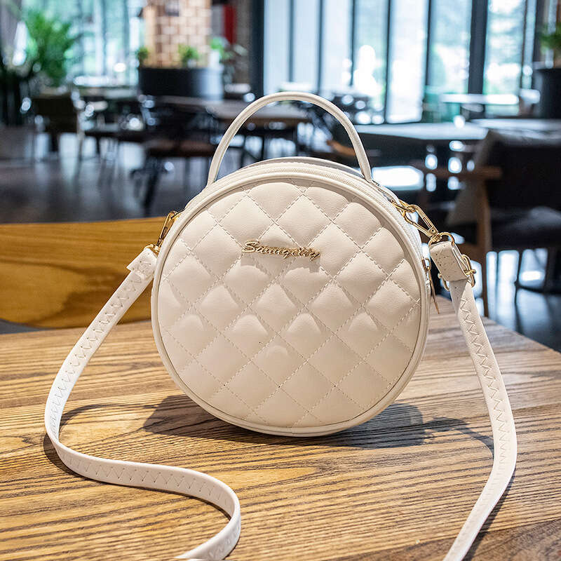 Fashionable Lingge Round 2023 New Type for Women's Korean Version Trend Small Crowd One Shoulder Crossbody Bag Worker
