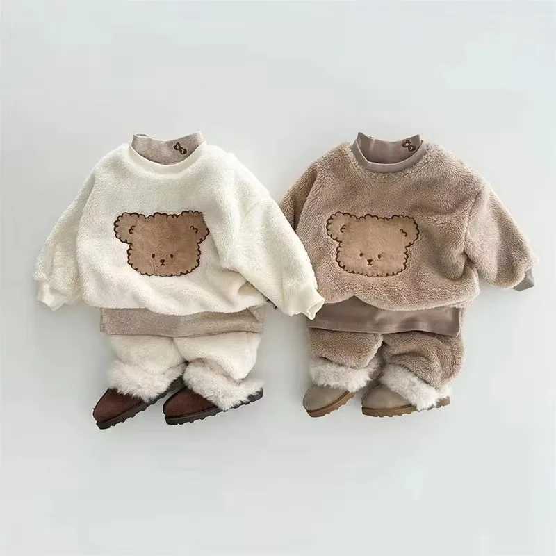 Clothing Sets 2024 new baby autumn and winter cartoon plush two-piece set male and female baby warm outing set bear cute T Z 2 4 6 8 H241126