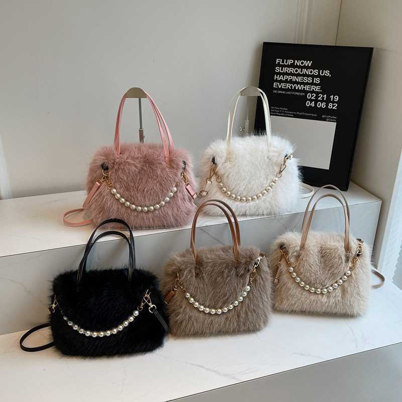 Hairy Handheld Small Bag 2024 New Fashion Pearl Small Square Bag Autumn/Winter Women's One Shoulder Crossbody Hairy Bag 241126