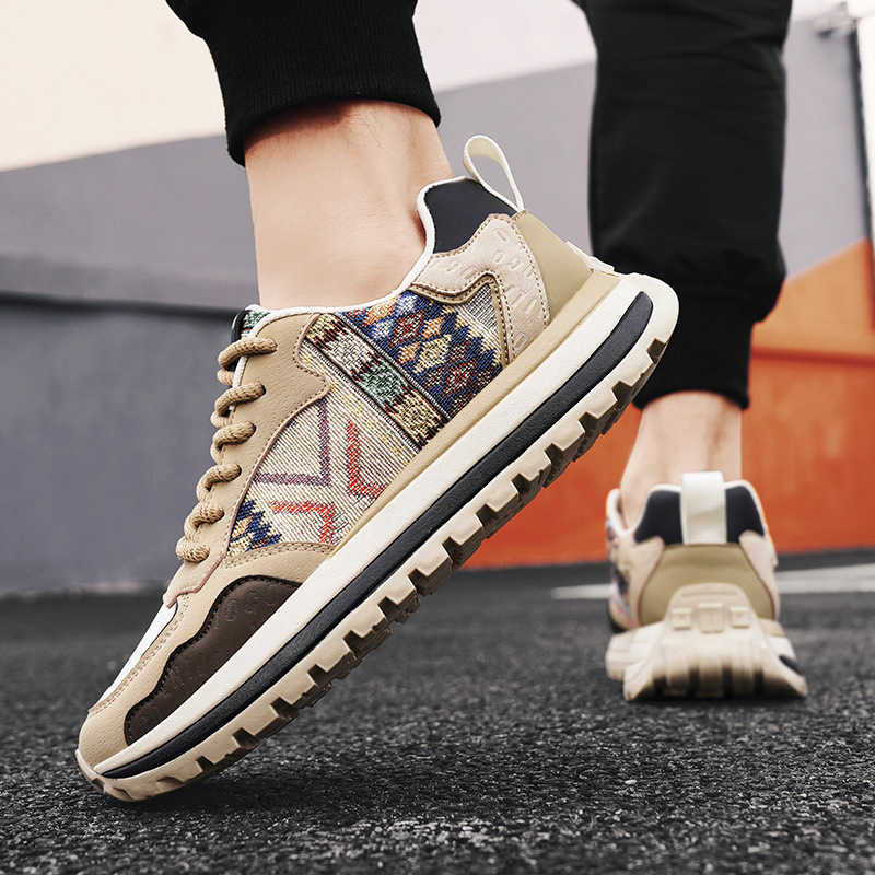 High Quality National style printed embroidered board shoes autumn and winter new mens shoes fashionable and trendy sports shoes anti slip casual shoe