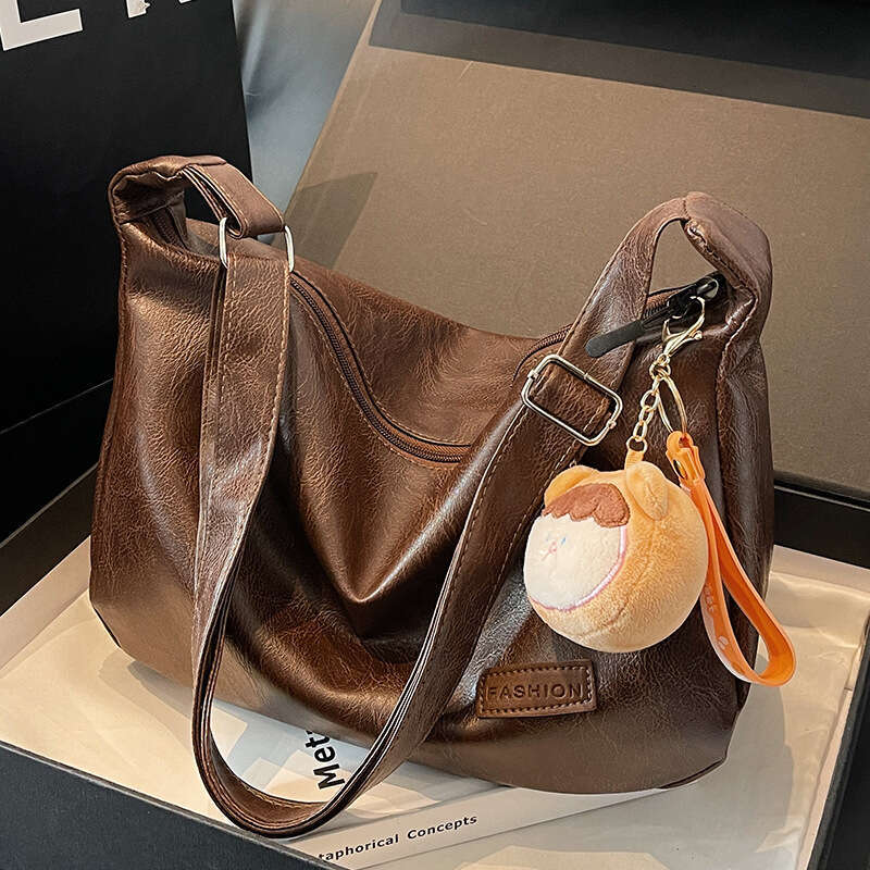 Small niche large capacity 2024 autumn and winter new dumpling Forest series versatile crossbody Commuter shoulder bag