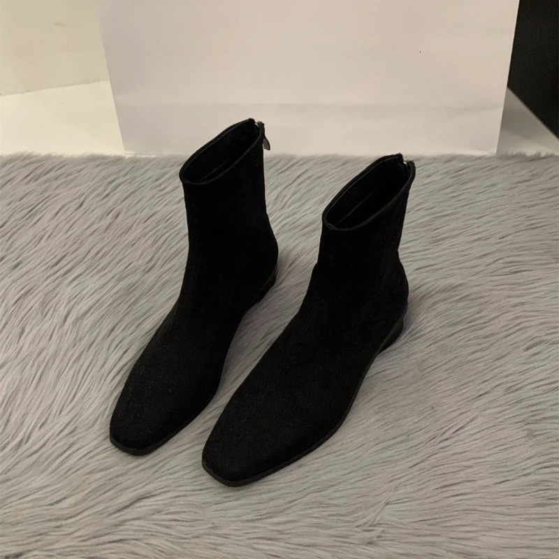 Thick Heel Suede Korean Small Ankle Boots Womens Shoes Autumn and Winter Everything with Cashmere Short Boots 241114