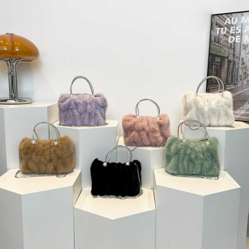 Bag Girl 2024 Winter New Fairy Hairy Bag Folded Cloud Bag Hairy Handheld Small Bag Crossbody Bag 241126