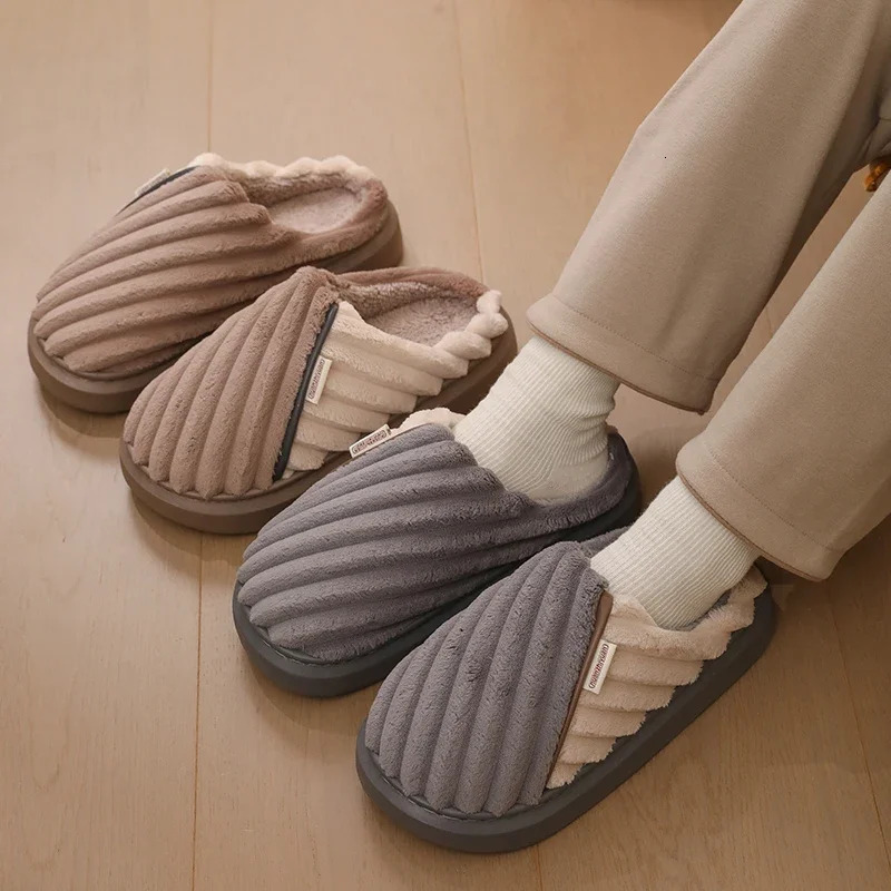 Winter mens warm slippers mens non slip soft shoes comfortable flat shoes indoor bedroom plush slippers oversized cotton shoes 241126