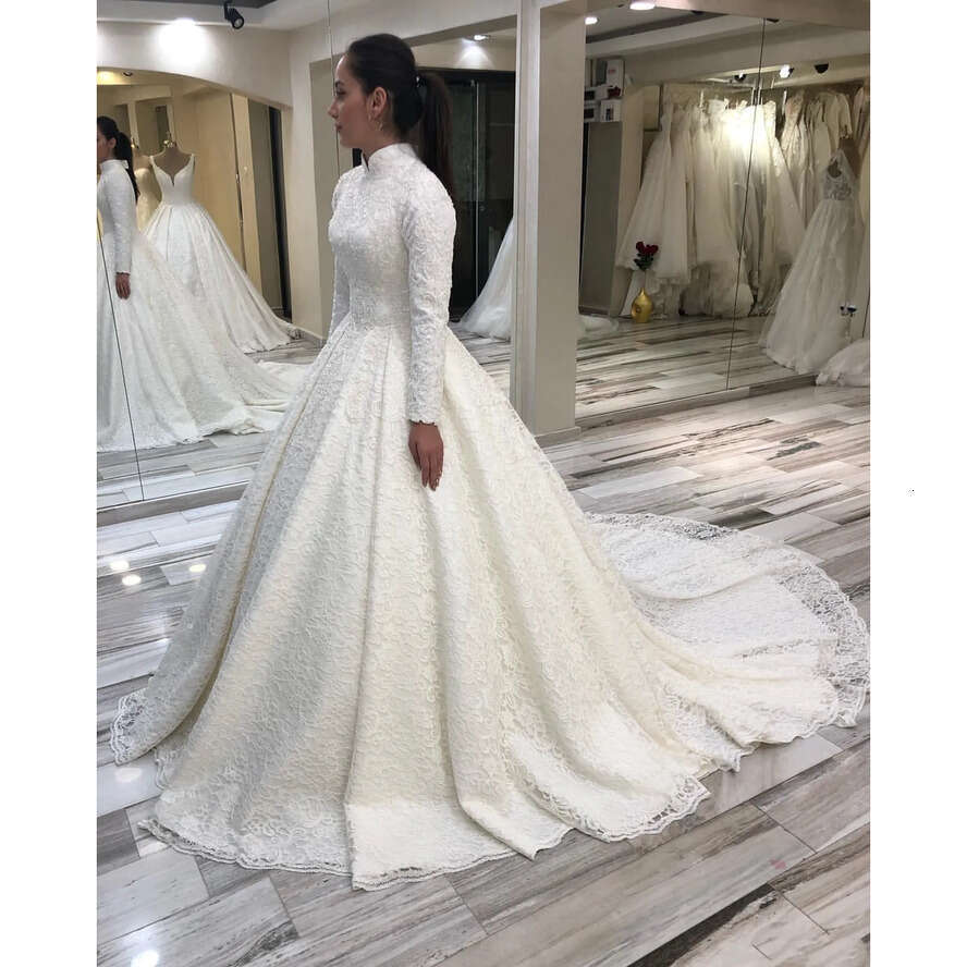 Arabic Muslim Beaded Lace Ball Gown High Neck Long Sleeves Bridal Dresses Vintage Sexy Wedding Gowns