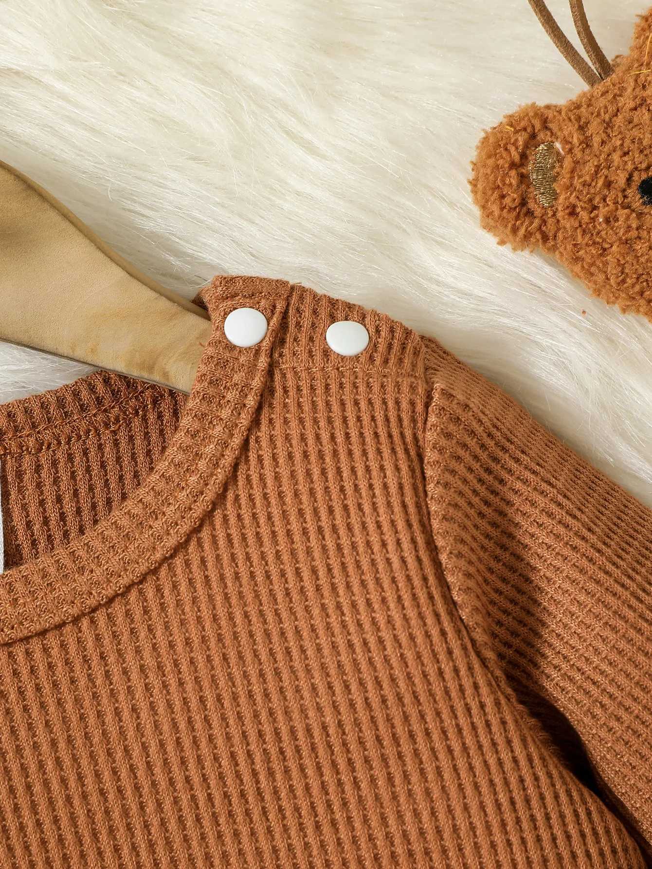 Clothing Sets 2Pcs Winter Autumn Baby Boys Clothes Set Tops Round Neck Long Sleeve Solid Color + Trousers With Buttons 6-24M H241126