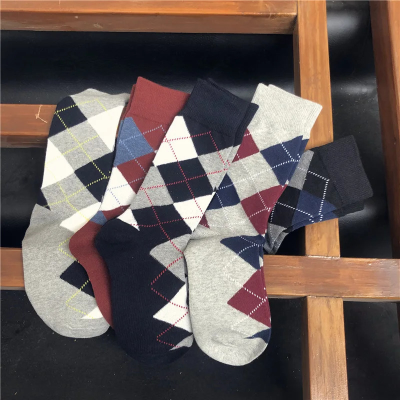 Match autumn and winter classic British style large diamond checkered business casual mens socks thickened 5 pairs/batch 241126