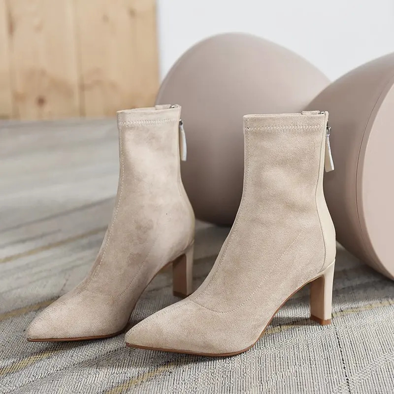 High heeled shoes for women new Korean style autumn and winter mid heel elastic thin boots pointed toe socks boots for women 241126