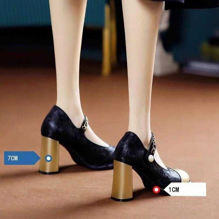 Shallow mouth coarse single order shoes for women the spring of new Chinese color blocked womens shoes one piece Mary Jane square toe high heeled shoe