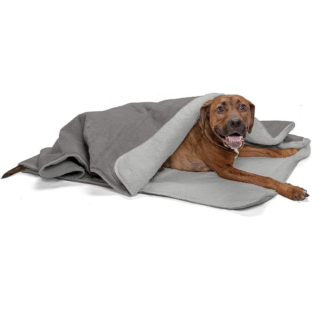 High Quality Custom Pet Products Outdoor Thick Polar Fleece Waterproof Dog Bed Throw Blanket