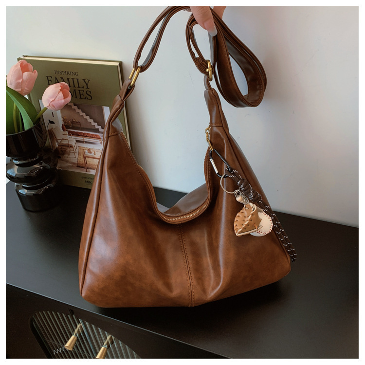 Large Capacity Commuting For Bags Handbags Women Autumn Winter, New Fashionable And Design, Crossbody Bag, Dumpling Bag Designer