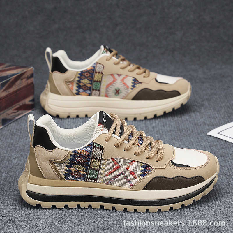 High Quality National style printed embroidered board shoes autumn and winter new mens shoes fashionable and trendy sports shoes anti slip casual shoe