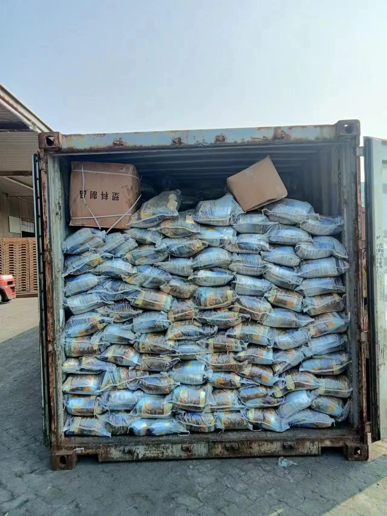 Free samples, new product launched, soluble in water, 5L 10L, customized packaging, dust-free bentonite cat litter