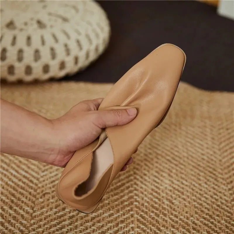 Dilalula 2024 slip-on Genuine Leather Women Pumps Square Toe Med Thick Heels Soft Upper Pumps Office Ladies Dress Shoes 241126