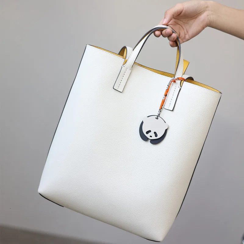 Pendant For Bags Genuine Leather Cute Key chain With Fine Ribbon Exqusite Small Gift Versatile Charm Decorations Accessories 241125