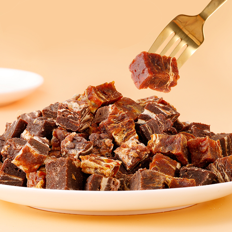 Wholesale pet dried snack dog food Dried beef cubes Dried sliced beef with snow flakes Dog treats Dog snacks