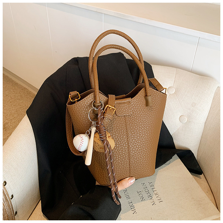 This Year's Popular Bucket For Bags Handbags Women Large Capacity New Autumn And Winter Casual Crossbody Carrying Handle Mother Bag Designer