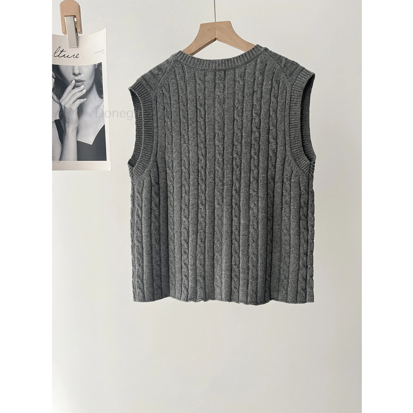 Donegirl Autumn Twisted Knitted Tank Top Open Fleece Womens Sleeveless Crop Sweater Top Fashion Button Knitted Fabric 241126