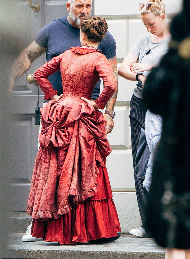 Vintage Victorian Prom Dresses Ruched Bustle Dark Red Special Occasion Gown Lace With Satin Long Sleeves Floor Length Evening Dress 2025