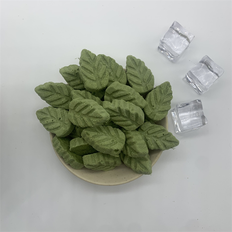New Technology Freeze Dried Cat Grass Treats Hairball Removal Cat Grass Cubes For Cats