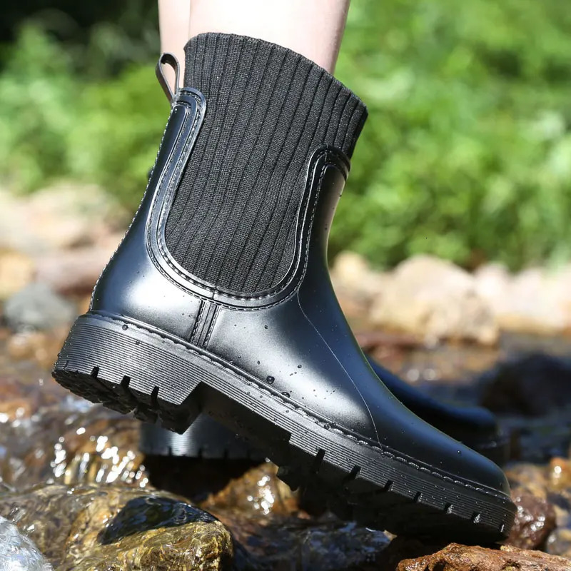 High quality rubber rain boots casual flight weaving tight fitting waterproof womens rain boots womens adult rain boots 241126