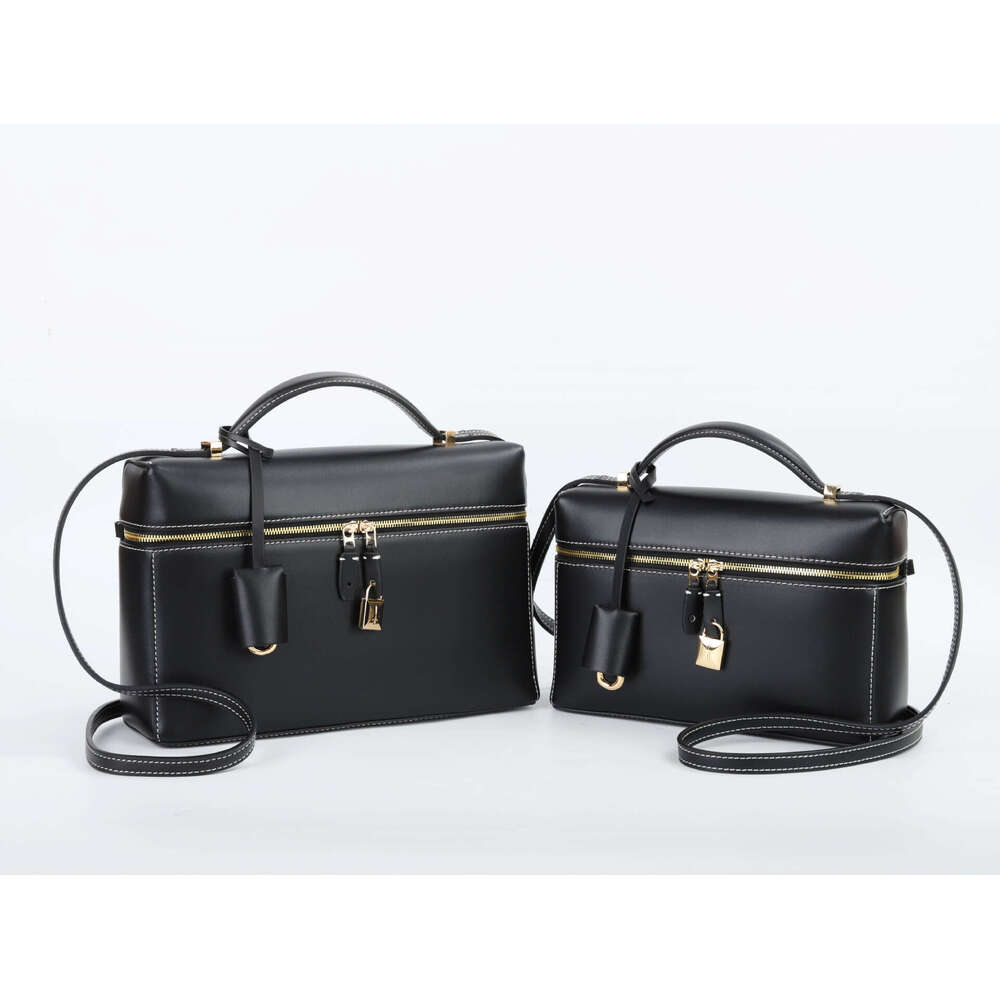 High end small square 2025 new exquisite armpit genuine leather women's niche temperament tote bag