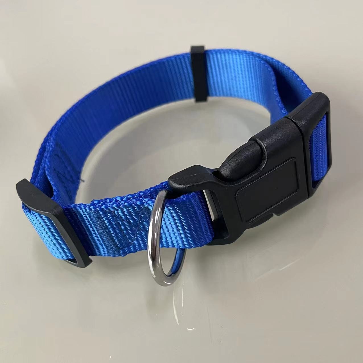 Unique Fashion Custom Woven Pet Dog Accessories Collar LOGO Waterproof Nylon Tex AirTag Adjustable Quick Release Buckle in Bulk
