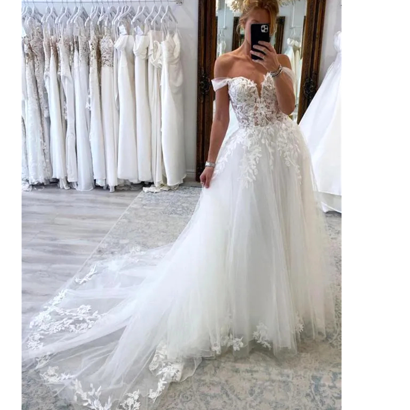 Off The Shoulder Boho Wedding Dresses Tulle Long Train Lace Appliques Ivory Bridal Gowns Summer Beach A Line Bride Dress Back Lace-Up Plus Size Sweeth