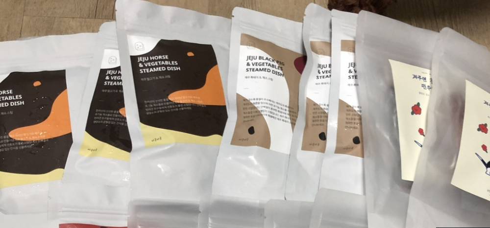 Best Organic pet food "Uglugl Jeju Steam Line"