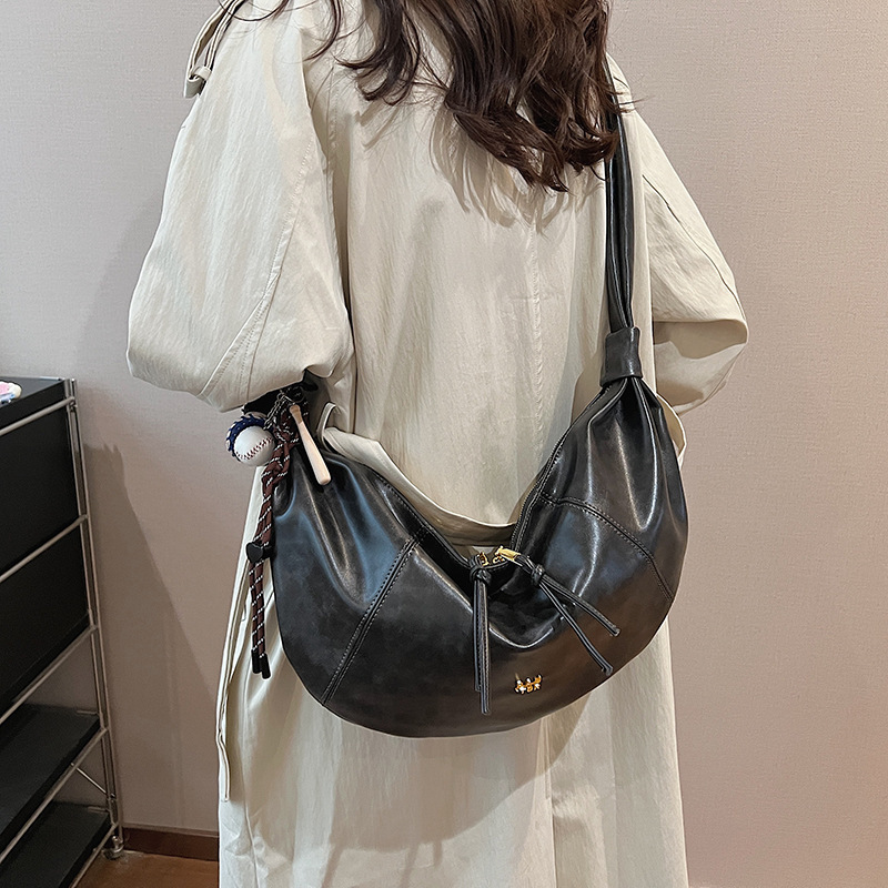 Outdoor High-end Texture For Women, Large Capacity New Autumn And Winter Design, Crossbody Bag, Dumpling Bag Designer Bags Handbags Women