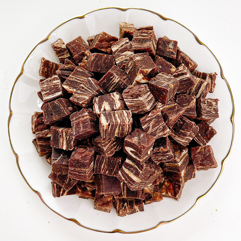 Wholesale pet dried snack dog food Dried beef cubes Dried sliced beef with snow flakes Dog treats Dog snacks