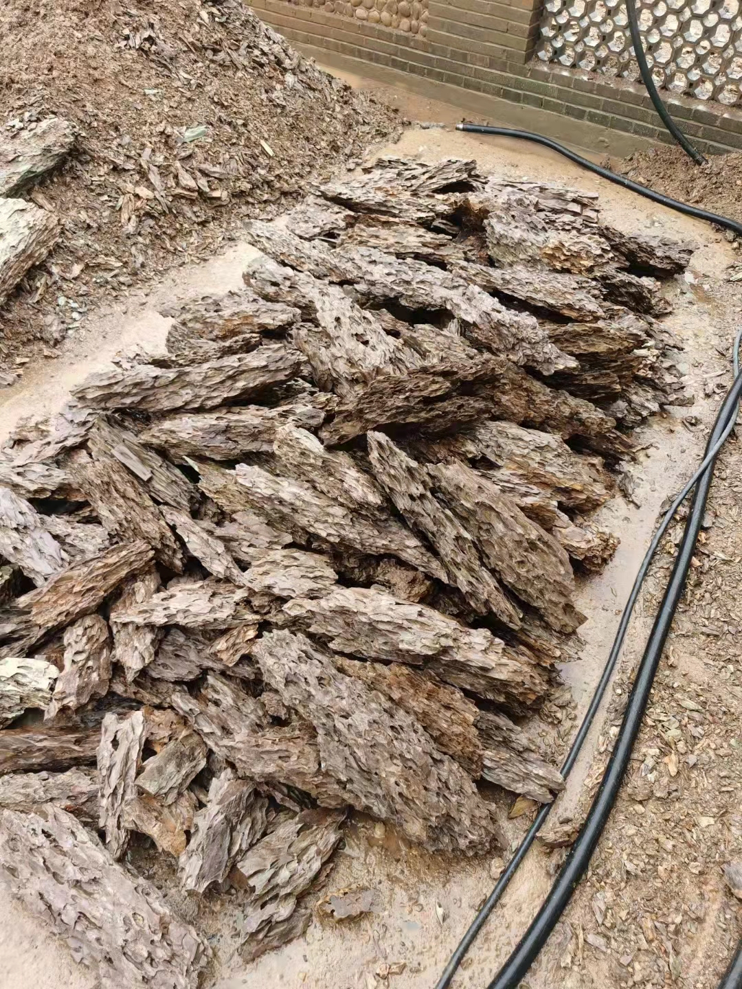 Modelling good-looking lacunal Dragon Stone Dragon Ohko Stone for Aquarium For Fish Tank