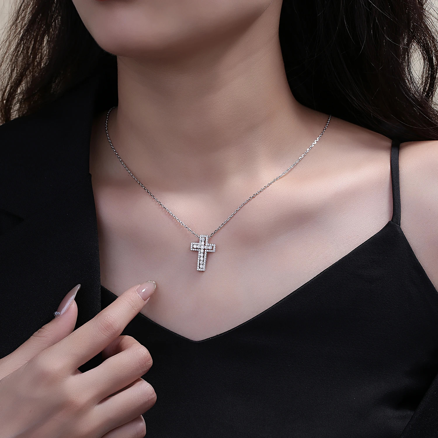 INZEN1 piece 925 silver 0.6 CT cross necklace classic simple pendant necklace gift for girlfriend 241113